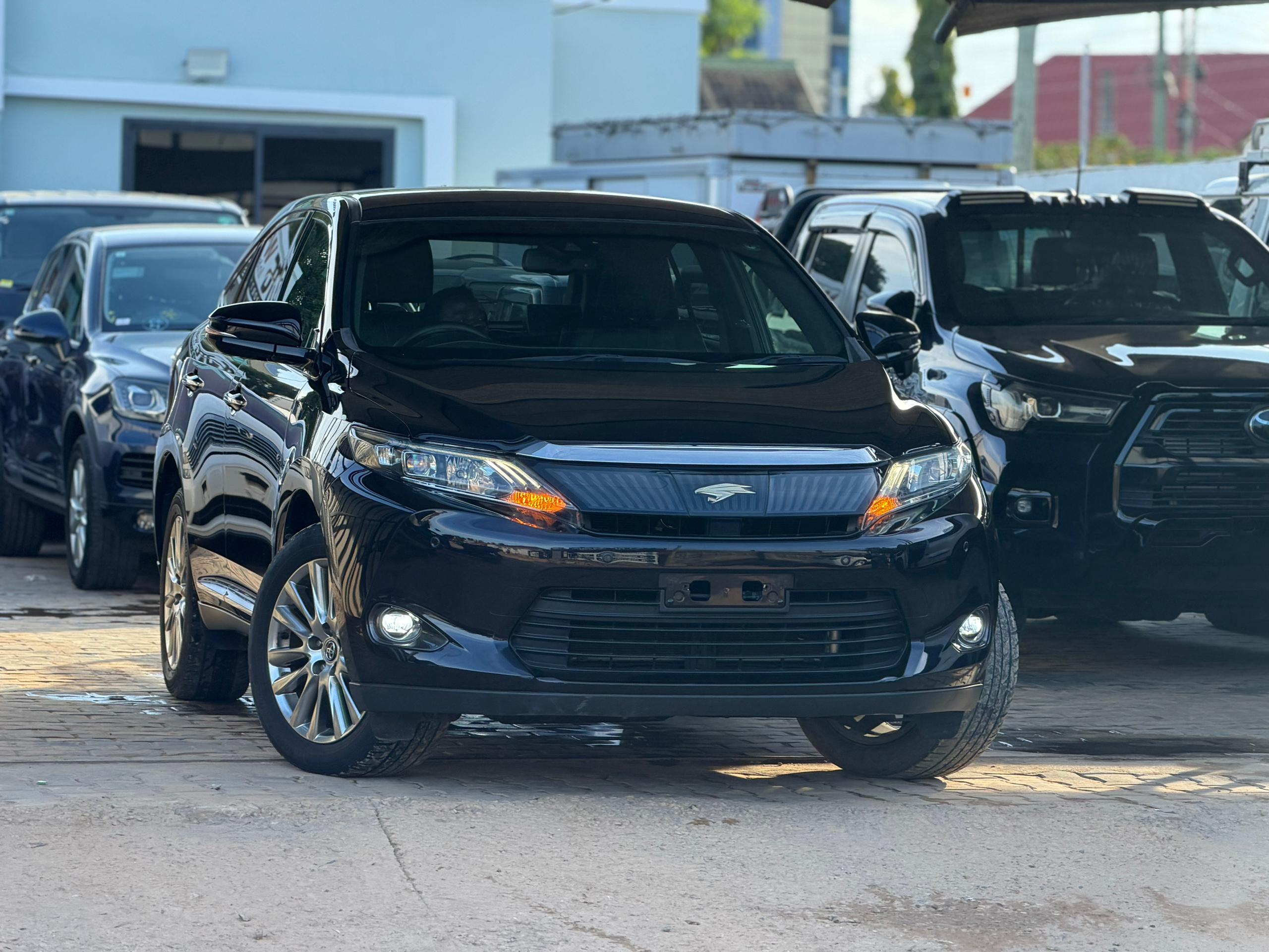 2016 TOYOTA HARRIER ZSU60 ULTIMATE EDITION