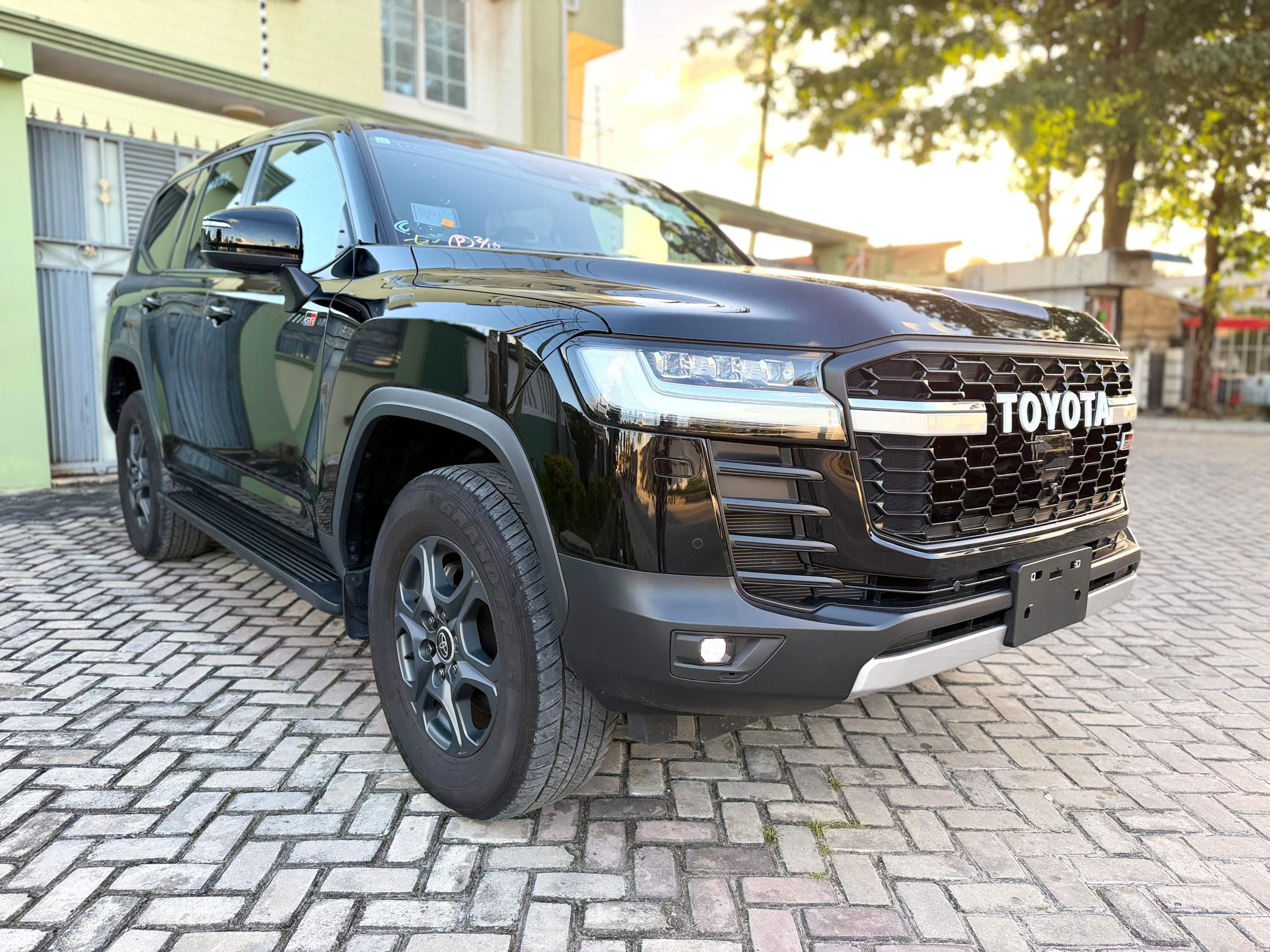 2023 TOYOTA LANDCRUISER GR SPORTS 3.3L DIESEL