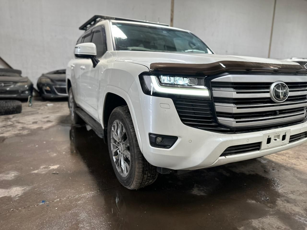 2024 TOYOTA LANDCRUISER VX.R (FJA300) (+RHINO CARRIER)