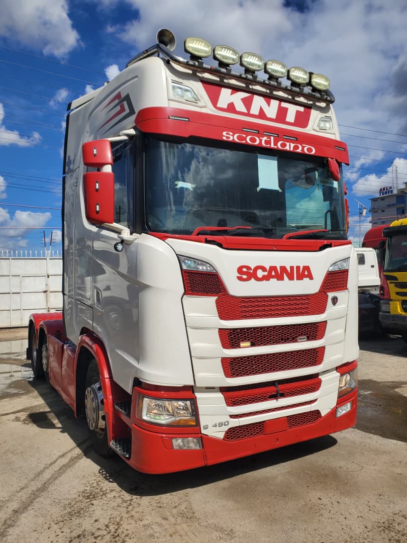2017 SCANIA S450 (RED SCOTLAND)