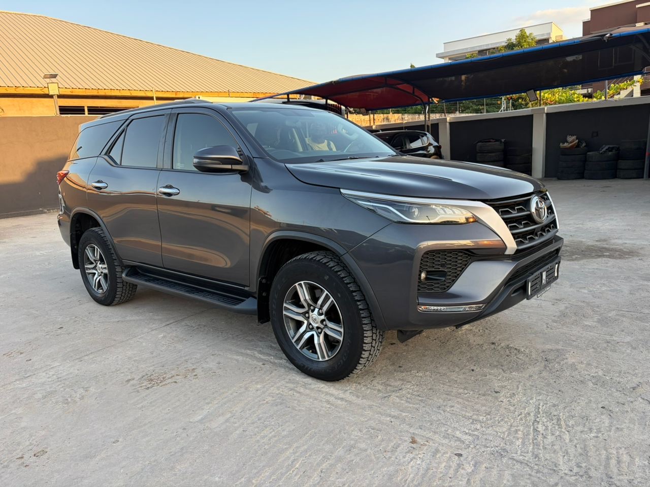 2021 TOYOTA FORTUNER 2.4L DIESEL 4WD 200Km/H
